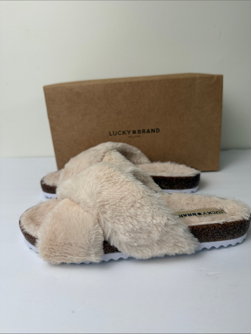 NIB Lucky Brand Cream Faux-Fur Cross-Band Slide Slippers 7 Medium